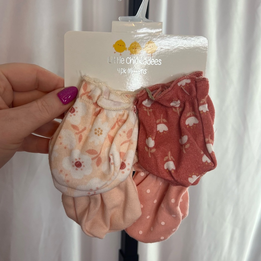 Little Chickadees 4 Pack Mittens Floral Print NWT